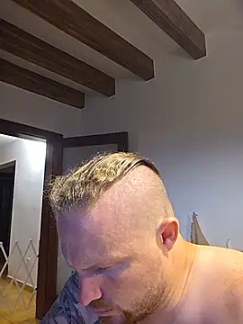kylie_blck (Ask my age) - Show Ass naked Doggy+3 SurpriseVideos