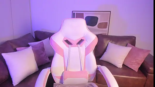 NoaLuxury live webcam