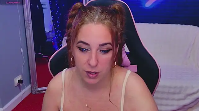 KarinaNoir webcam