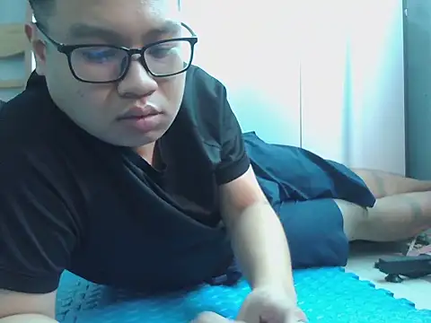 loveninja (M twink) - cumshow in public