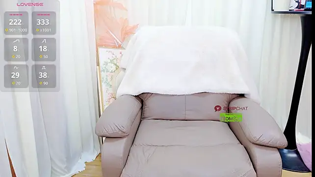 elegantcoco (Ask my age) - 晚上八点直播 吧