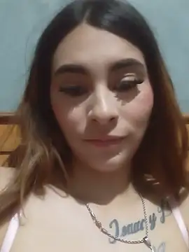 Khitti live cam on StripChat