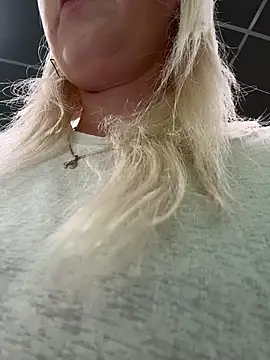 merlindave (F young) - Finger pussy/naked 🥵✌️🤪