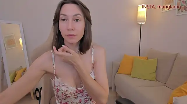 GoodGlamorGirl live cam on StripChat