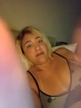 Manuzinha2209 live cam on StripChat