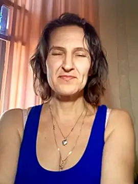 Alene_Lorrie live cam on StripChat