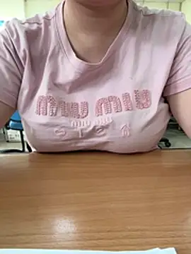 Rossy2000_ live cam on StripChat
