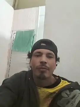 mayconnn1 live cam on StripChat