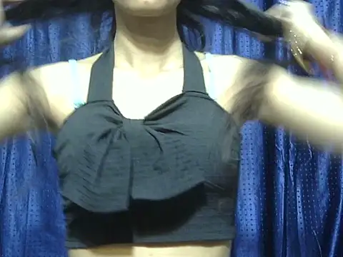 Thirsty_Moni webcam