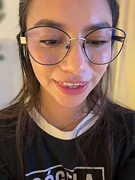 CocoaGigiMuse live sex cam