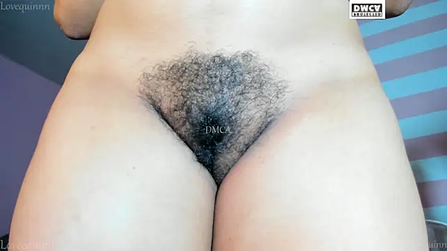 Loveequinn live cam on StripChat