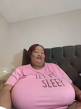 nancy111 live cam on StripChat
