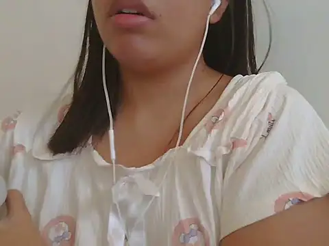 ChubbyButty live cam on StripChat