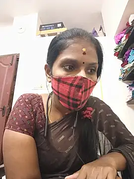 Tamil_Yalini12 momentopname van live room op Stripchat