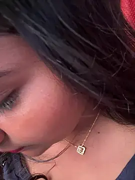 Baby_Myraaa live cam on StripChat