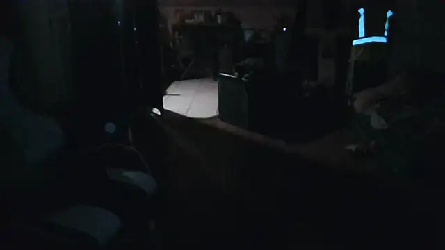bigshh8 live cam on StripChat