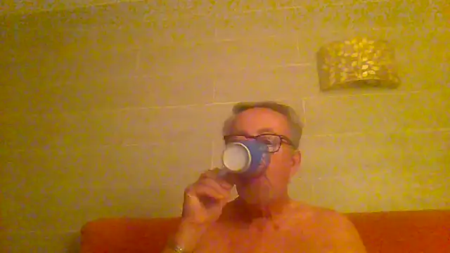 chunky guy tuggy59 xxx chat