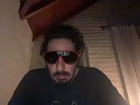 chunky guy Franobien xxx chat