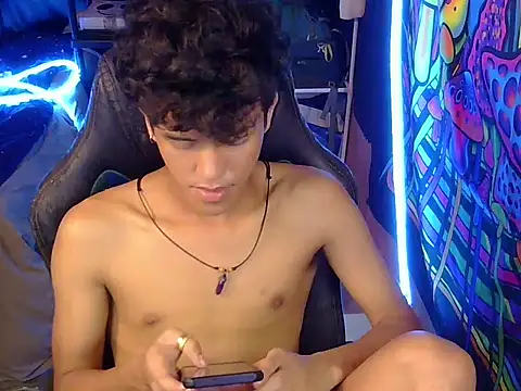 hugekenbigcock live sex cam