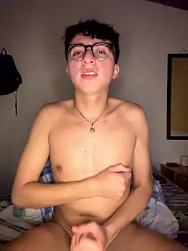 latin guy CamiRojas_boy xxx chat