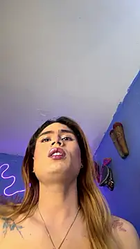 naho_love live cam on StripChat