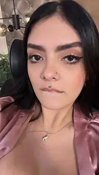 AliceRitter live cam on StripChat