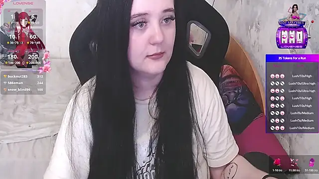 your_8a8y (F young) - dildo in that cute pussy!!!