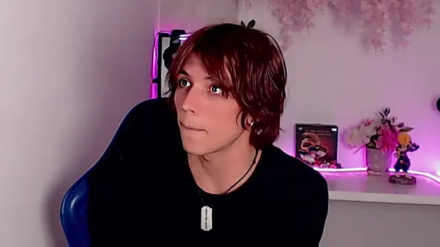 oli_dusk (M twink) - spill that milk over oli naked body
