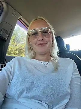 merlindave (F young) - Finger pussy/naked 🥵✌️🤪