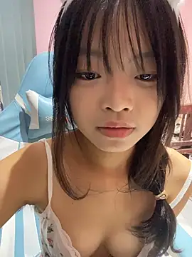 ccoo-2003 (F teen) - 我来啦喽=====完成目标全裸五分钟