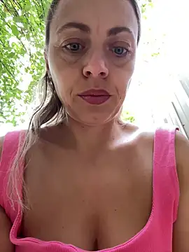 ladywithbigass