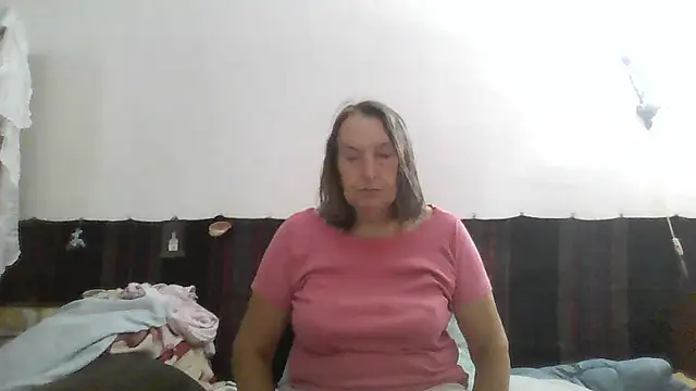 AnnaLive570 live cam on StripChat