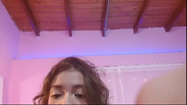 Sweetcristin live cam on StripChat
