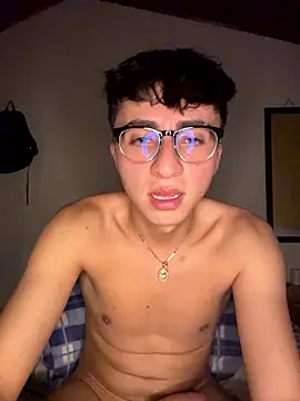 CamiRojas_boy live cam on StripChat