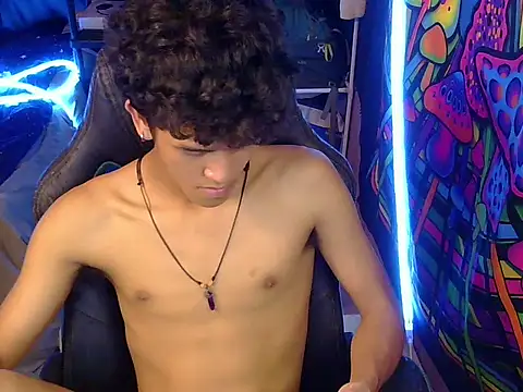 hugekenbigcock live sex cam