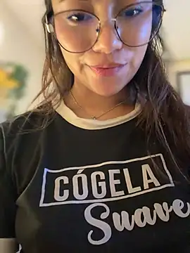 CocoaGigiMuse live cam on StripChat