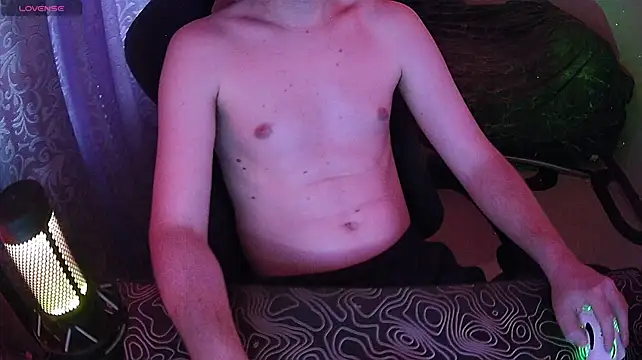 ZXCENSORED- live cam on StripChat