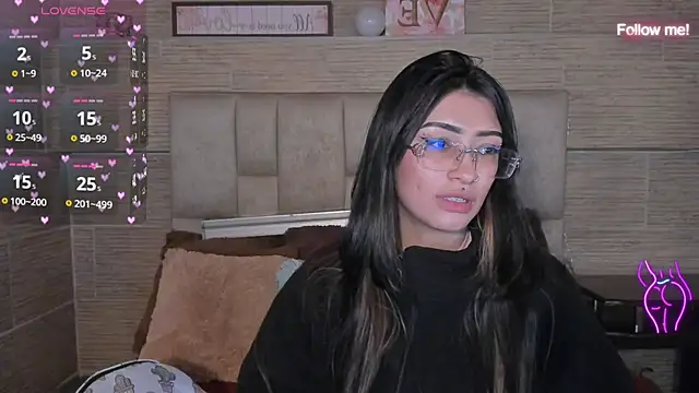 mia_devine_ webcam
