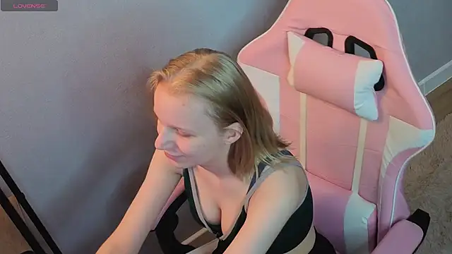 Pixiedollll webcam