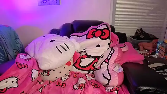 VixenCapri live cam on StripChat