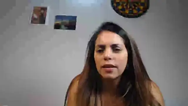 CampanulaHot live cam on StripChat