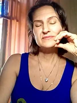 Alene_Lorrie live cam on StripChat