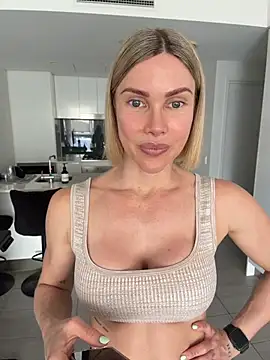 raeparks live cam on StripChat
