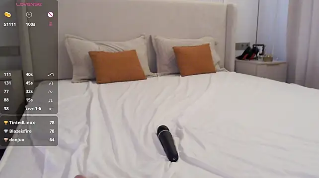 ArielleSou live cam on StripChat