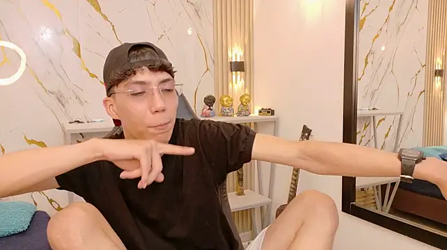 nikolay_gregori (M twink) - Show Hole + Spanks Ass X5