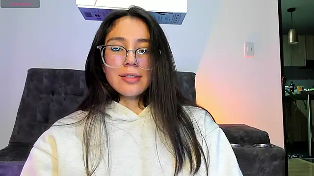 emmadiaz1 (F young) - Plug + oily ass