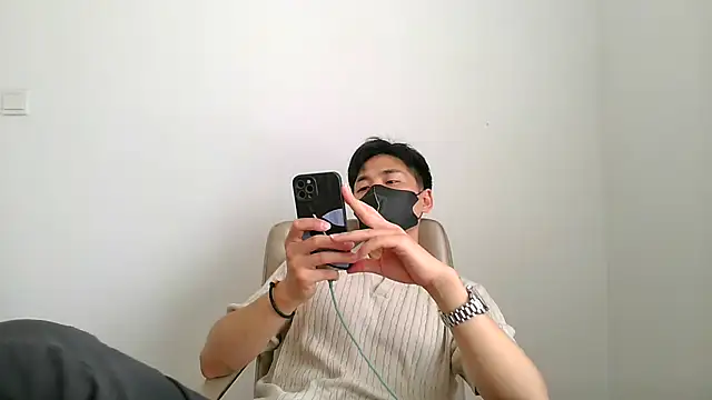 kimze7 (Ask my age) - 加入粉丝团，助力主播，获得免费视频