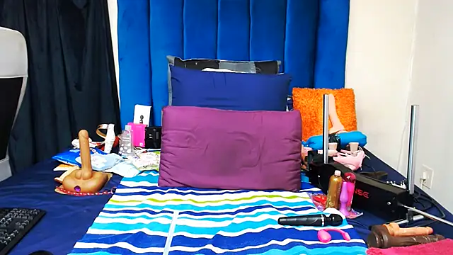 Freakyslut-39 webcam