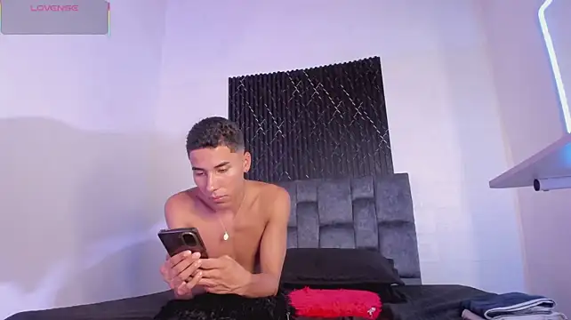 thiagosexy005 (M twink) - spanking show 🎯🍑🔥