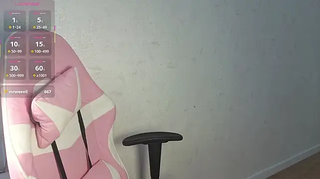 yeniimai (F teen) - Topless